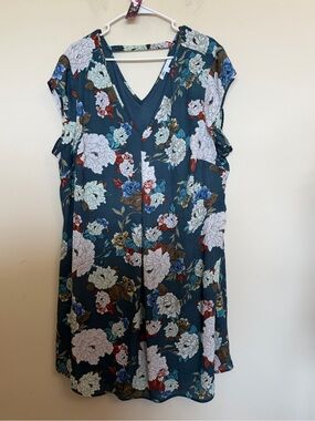 DR2 Teal Floral Shift Dress Plus Size 3X V-Neck Cutout Back